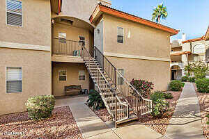 N Cave Creek Road 2060, Phoenix, AZ 85020