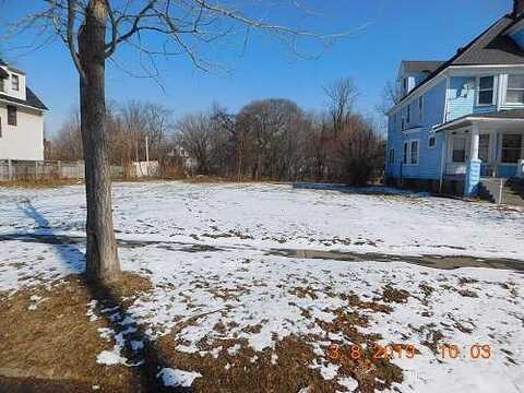 Lee, CLEVELAND, OH 44106