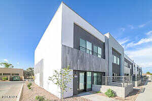 S Stapley Drive 101, Mesa, AZ 85204