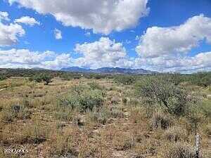 Acres W Mustang Road -, Huachuca City, AZ 85616