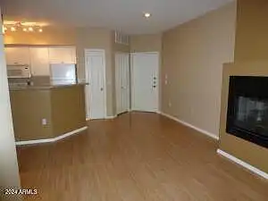 E Colter Street 214, Phoenix, AZ 85016