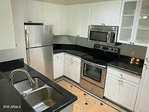E Colter Street 402, Phoenix, AZ 85016