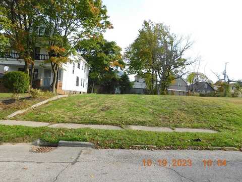 Mannering, CLEVELAND, OH 44112