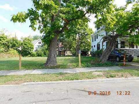 Wadena Ave, East Cleveland, OH 44112