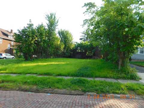 Westburn Rd, Cleveland, OH 44112