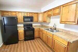 S Doran -- 212, Mesa, AZ 85204