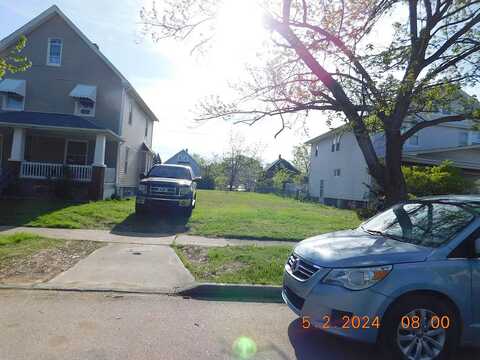 98Th, CLEVELAND, OH 44102