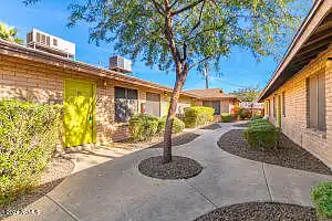 E Pinchot Avenue 22, Phoenix, AZ 85018
