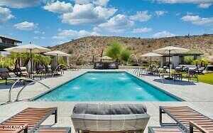 E Ray Road 1, Phoenix, AZ 85044