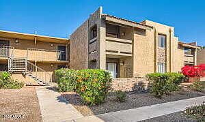E Camelback Road 289, Phoenix, AZ 85018