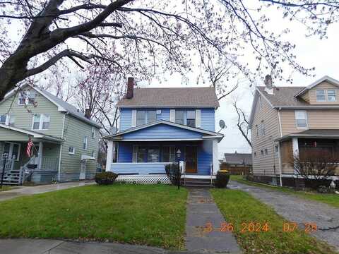 Clement St, Maple Heights, OH 44137