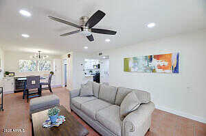 N 12Th Street 2, Phoenix, AZ 85014