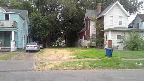 Whittier, CLEVELAND, OH 44103