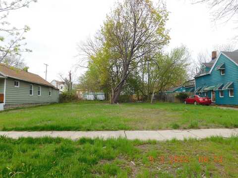 Lawn, CLEVELAND, OH 44102