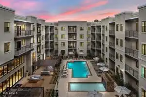 E Stella Lane C1, Phoenix, AZ 85014