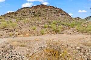 N 15Th Place -, Phoenix, AZ 85020