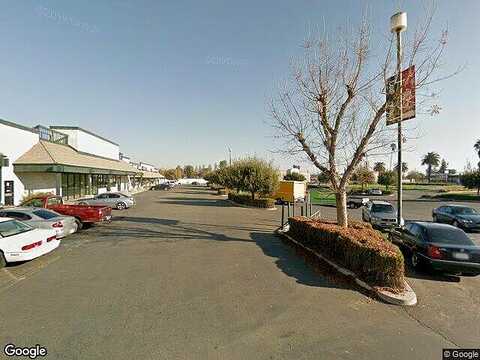 Lake St, Chowchilla, CA 93610