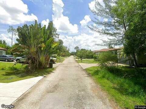 Woodside Ave, Naples, FL 34112