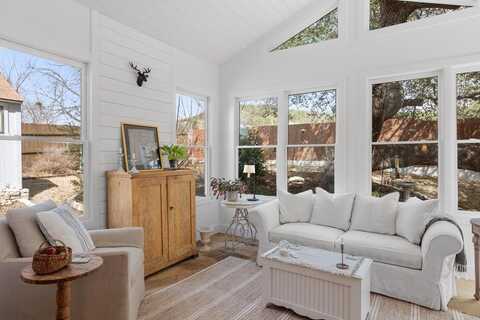 210 Ellebracht Dr, Fredericksburg, TX 78624