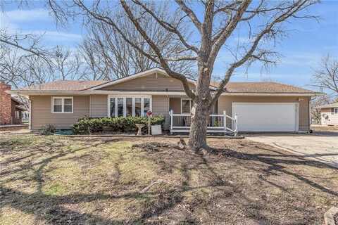 325 N Orange Street, Garnett, KS 66032