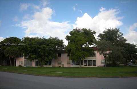 5520 N Lakewood Cir, Margate, FL 33063
