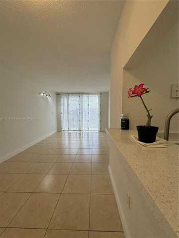 8145 NW 7th St, Miami, FL 33126