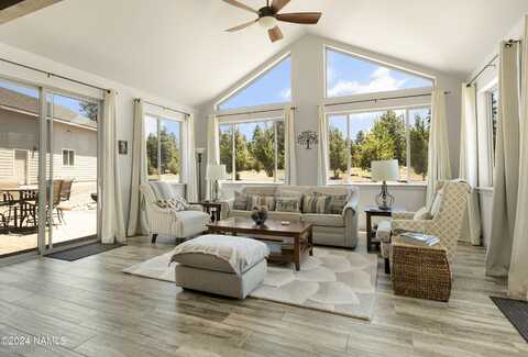 10290 Lundin Road, Flagstaff, AZ 86004