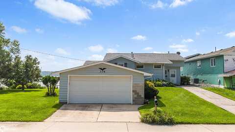 306 E Lake St, Ventura, IA 50482