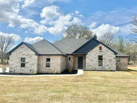 105 Villa Court, Poolville, TX 76487