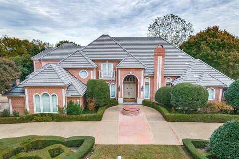 5825 Forest Highlands Drive, Fort Worth, TX 76132