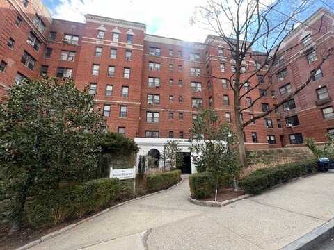 1 Broad Pkwy, White Plains, NY 10601