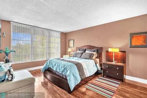 2601 S Course Dr, Pompano Beach, FL 33069