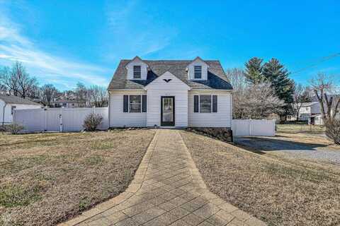 2011 Mountain AVE, Salem, VA 24153