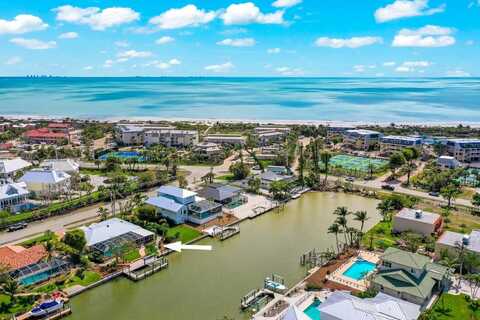 821 Lindgren Blvd, Sanibel, FL 33957