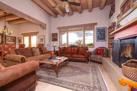 10 Sierra Del Sol, Santa Fe, NM 87508