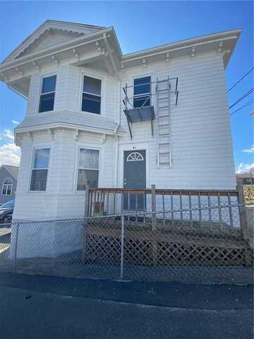 61 Walnut Street, Tiverton, RI 02878