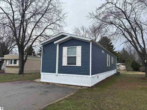 2751 Ray Boulevard, Traverse City, MI 49686