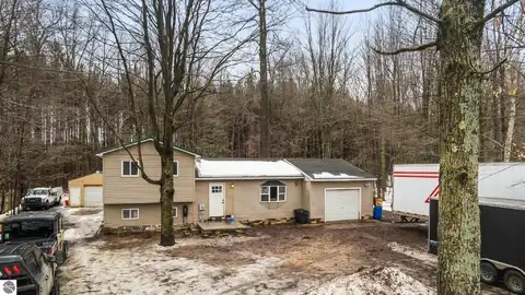 4891 Fell Drive, Marion, MI 49665