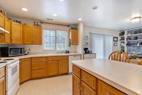 1031 E SARA, Ogden, UT 84404