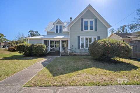 207 W Rose Avenue, Foley, AL 36535
