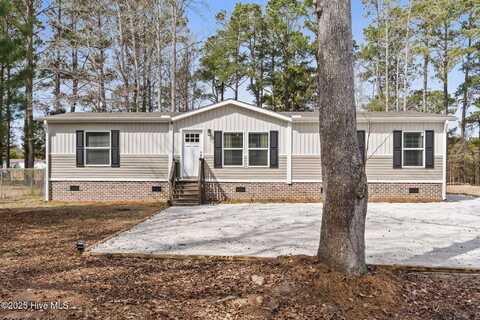 580 Woodie Court SW, Supply, NC 28462