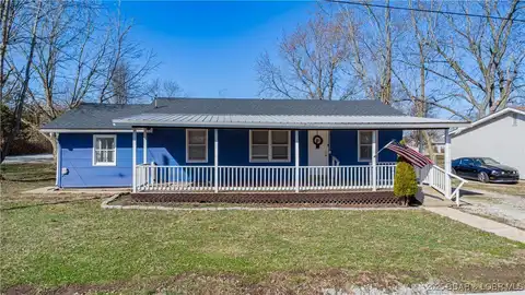 409 S Walnut Street, Versailles, MO 65084