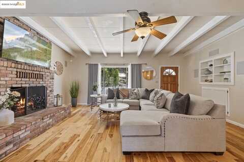 220 Theall St, Sonora, CA 95370