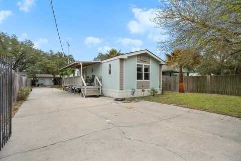 1610 Hardee Street, Rockport, TX 78382