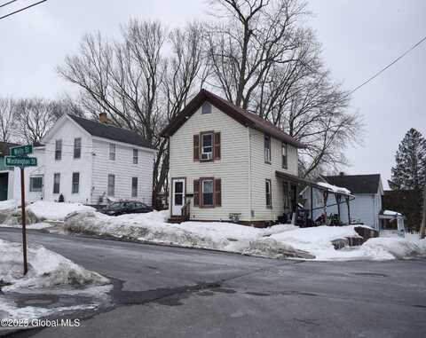 30 Wells Street, Gloversville, NY 12078