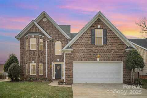 8603 Ridgeline Lane, Charlotte, NC 28269