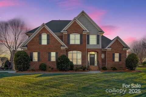 8018 Cotton Street, Harrisburg, NC 28075