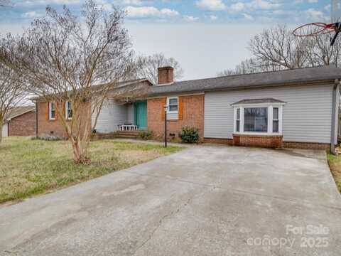 1525 Oakridge Drive, Salisbury, NC 28146