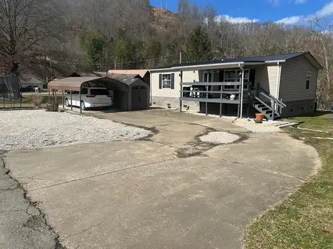 66 Haywood Lane, Prestonsburg, KY 41653