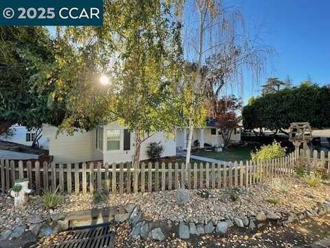 4801 Harbord, Oakland, CA 94618